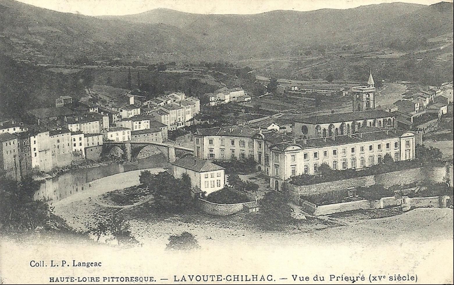 Le prieuré à Lavoute Chilhac