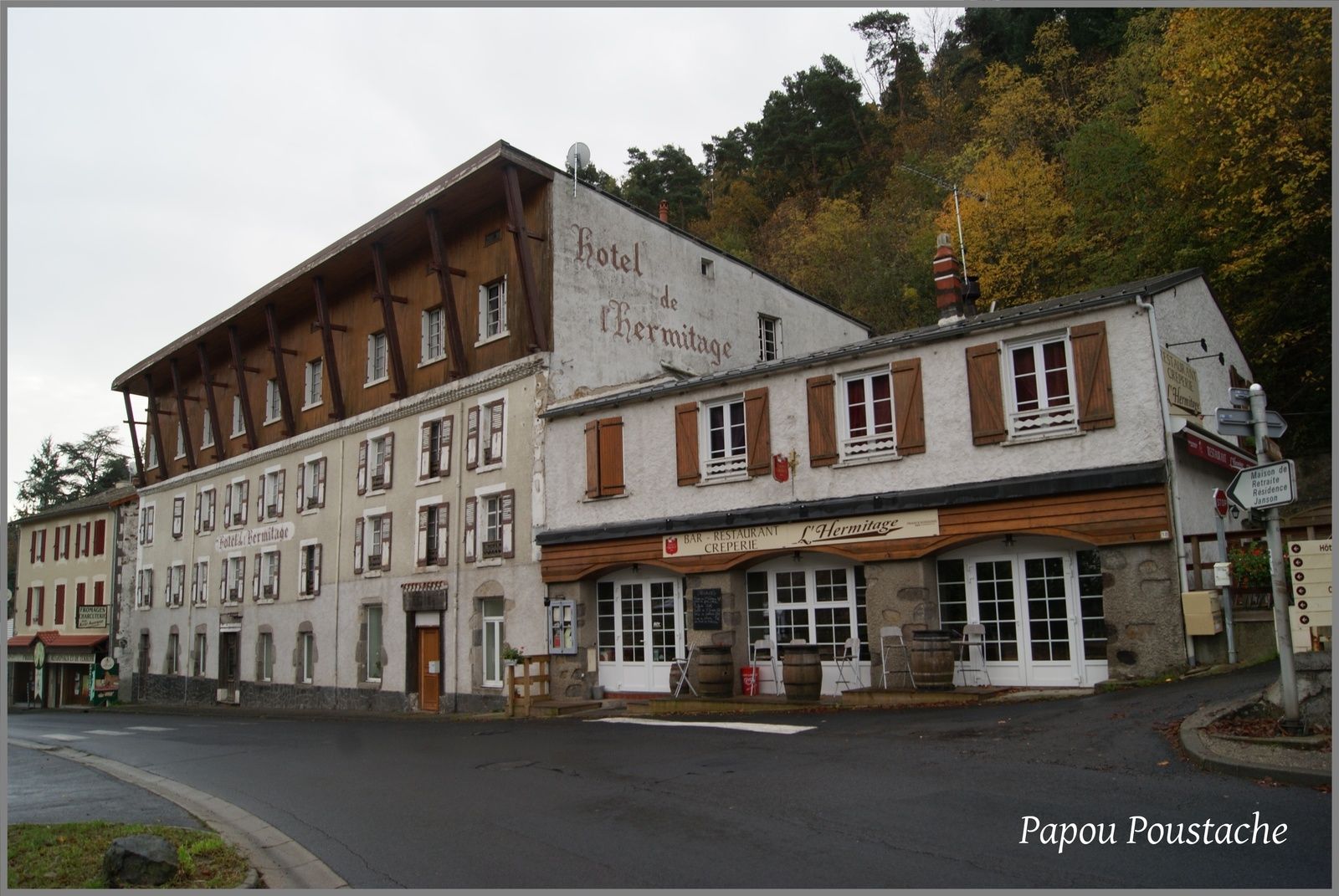 Rue des thermes à St Nectaire