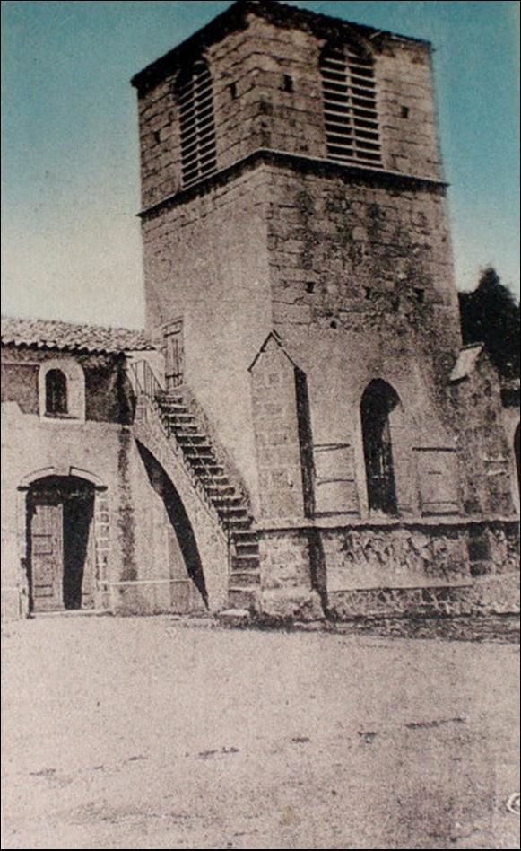 Eglise et monument à Saint André de Chalençon