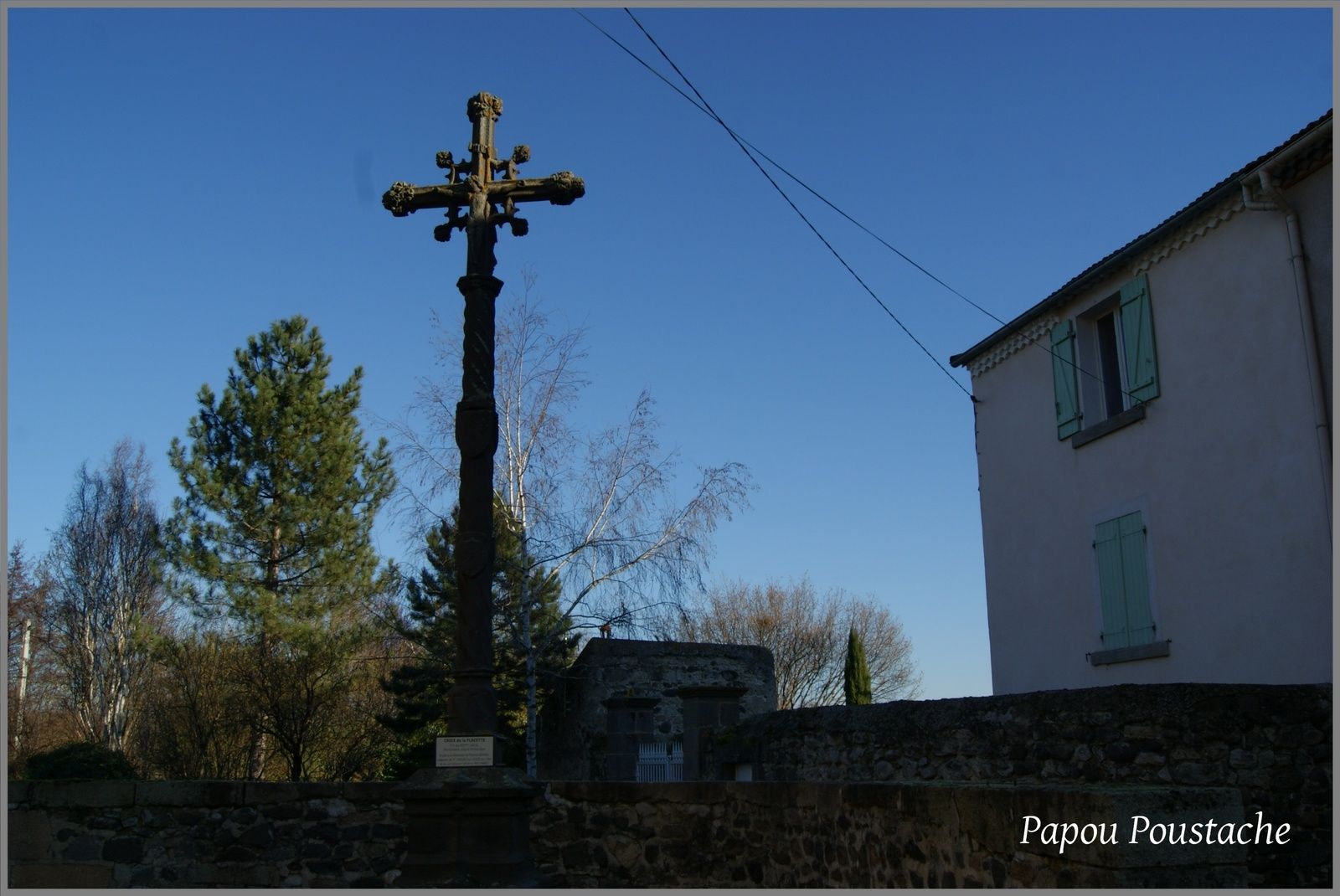 La croix de la Placette à Saint Cirgues