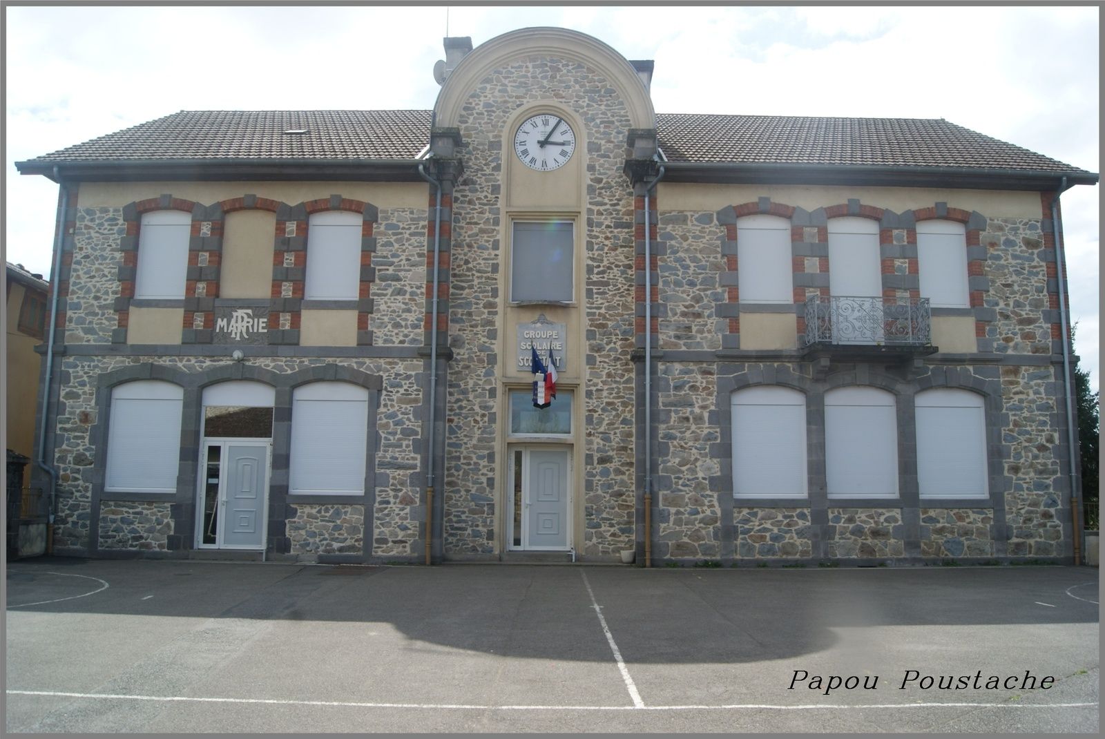 Saint Constant sur Célé Cantal L'Auvergne Vue par Papou Poustache