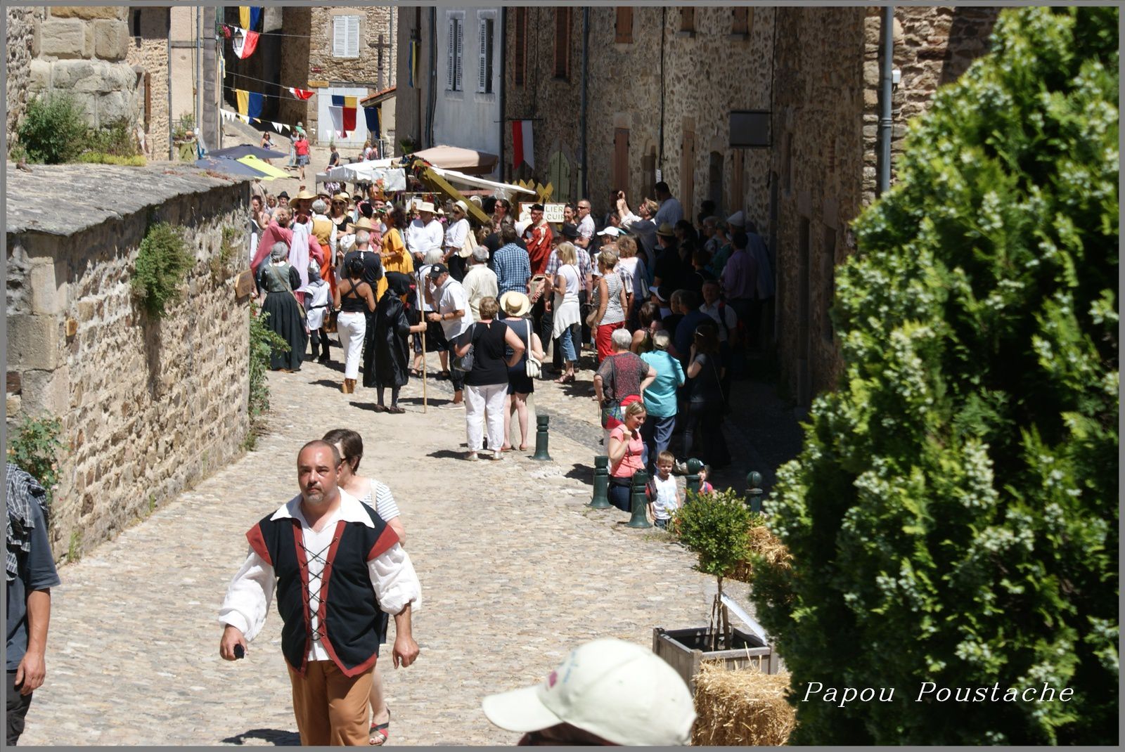 Auzon à l'époque médiévale