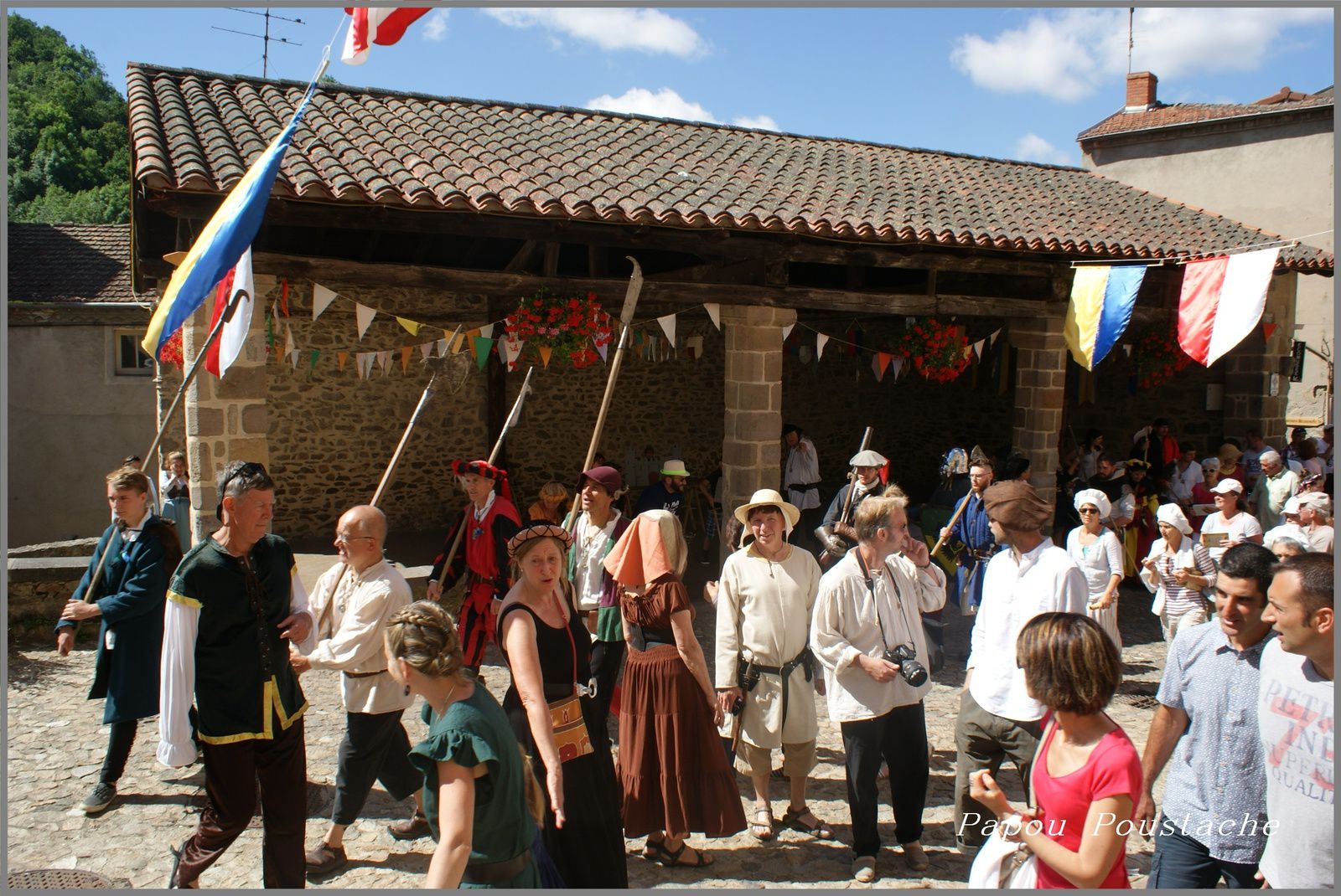 Auzon à l'époque médiévale