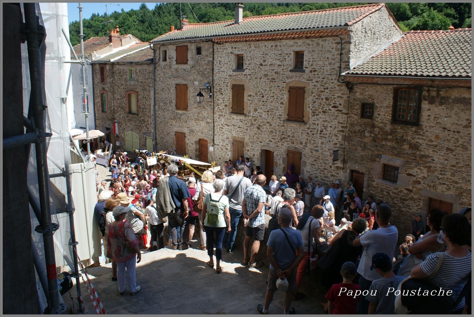 Auzon à l'époque médiévale
