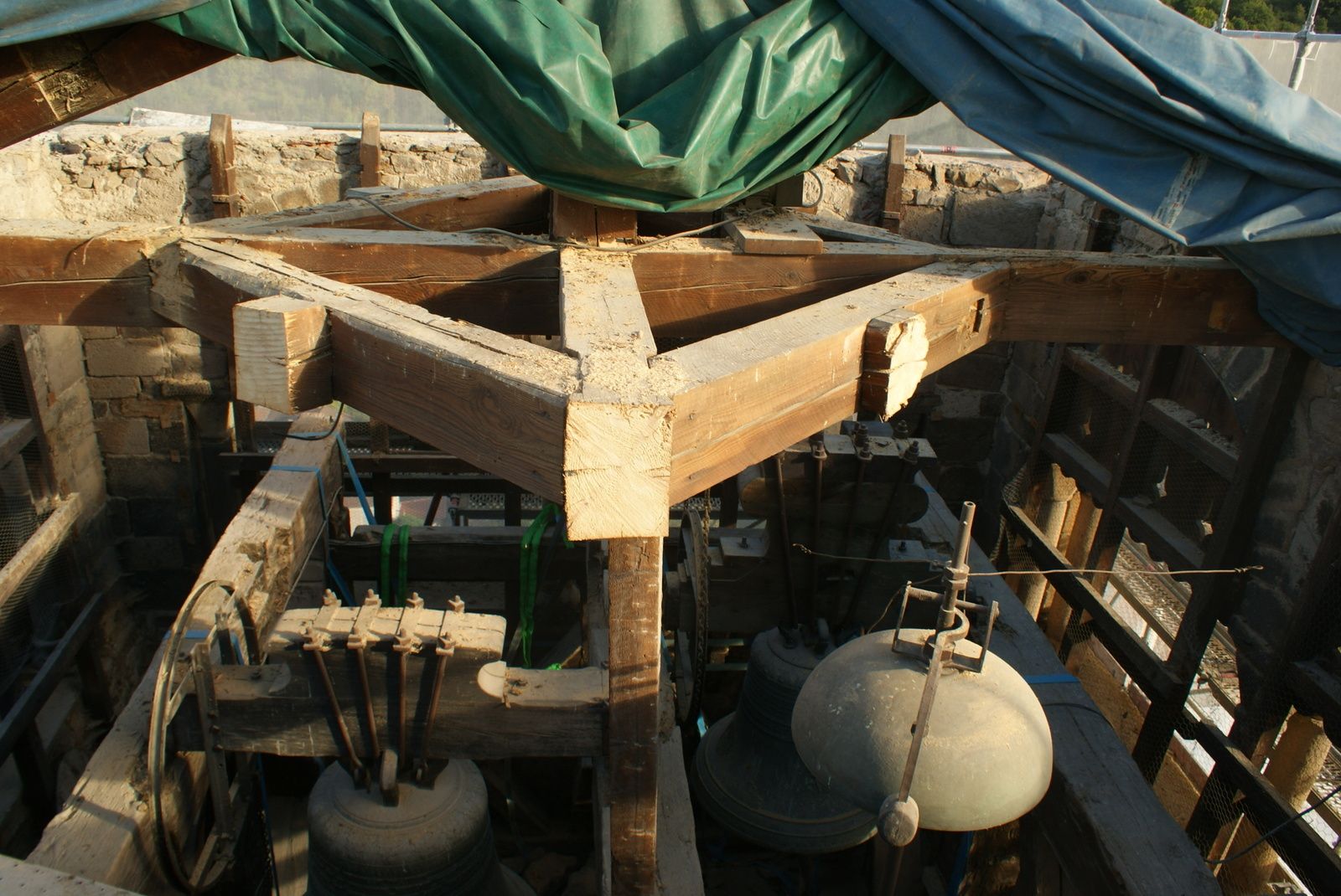 Modification beffroi collégiale d'Auzon