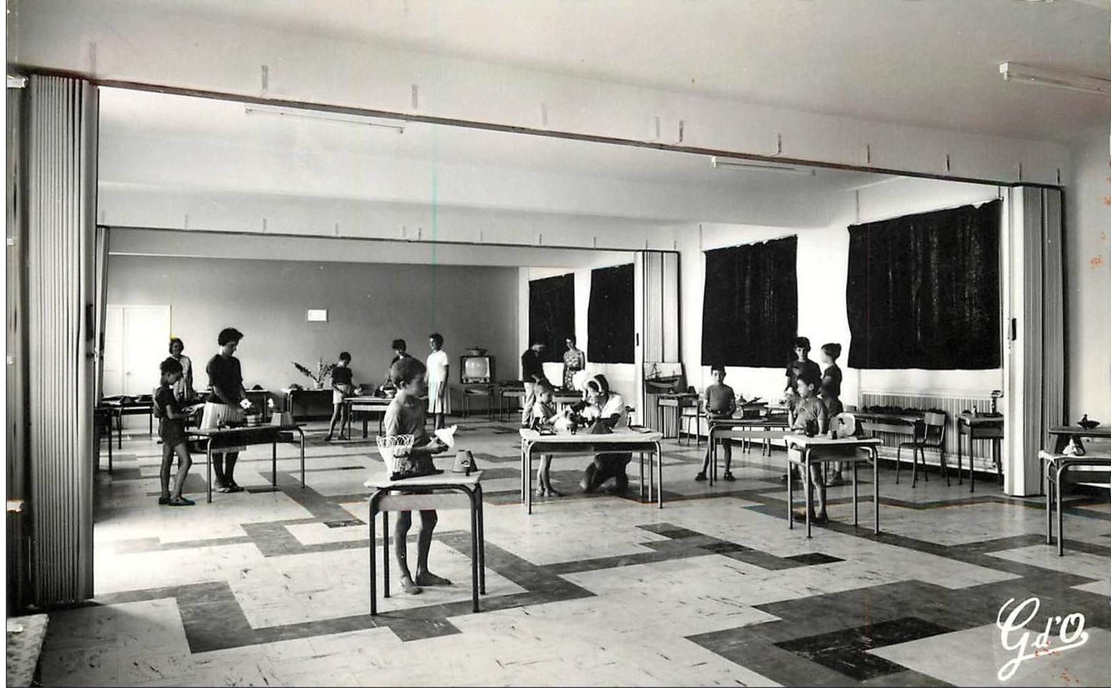 Colonie à saint Genès La Tourette