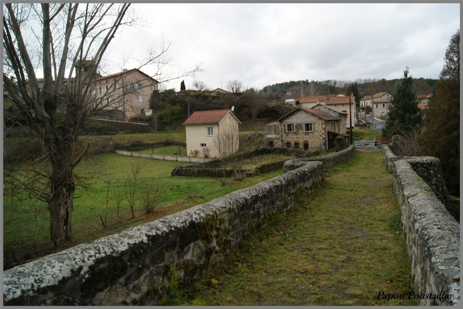 Pont Médiéval sur la Borne