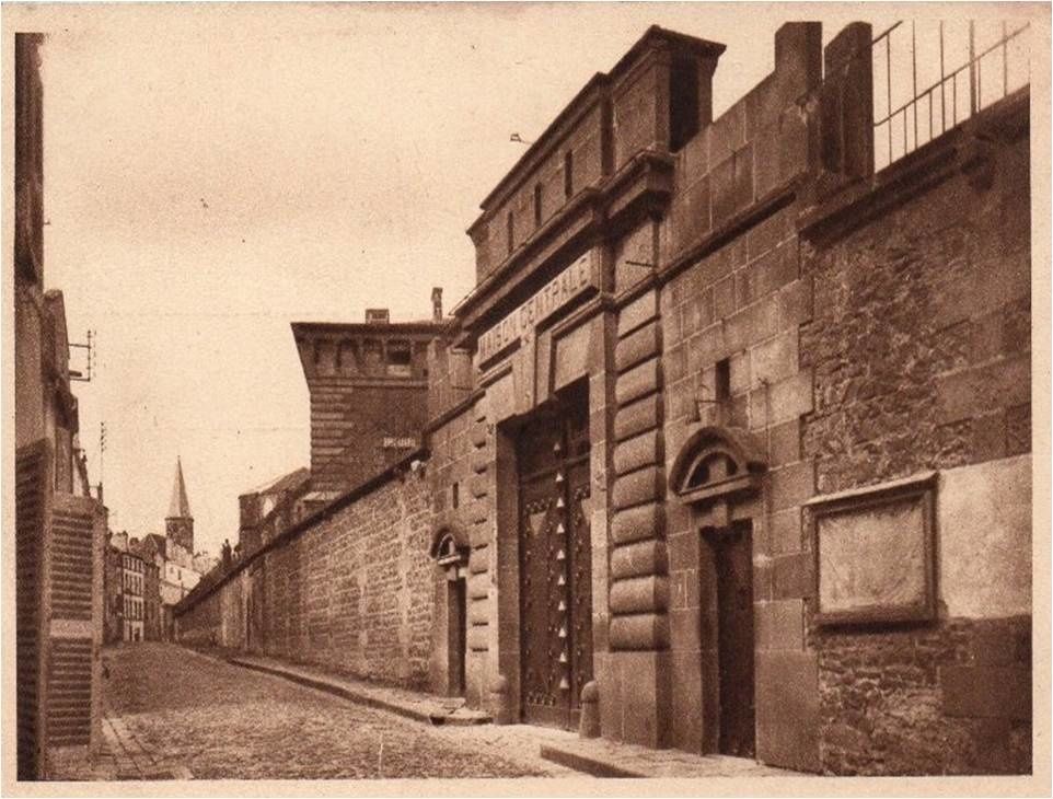 Faits divers aux environs d'Ambert:Triple meurtre de Joseph Quatresous