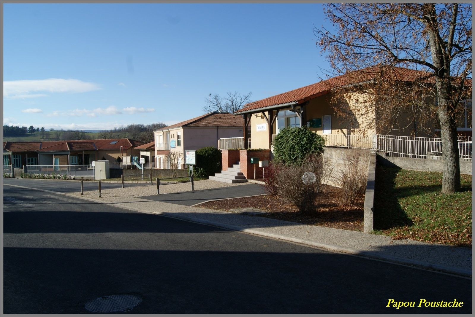 Mazeyrat-d'Allier est un village du massif central  Le village est situé dans le département de la Haute-Loire en ancienne  région Auvergne.  Le village de Mazeyrat-d'Allier appartient à l'arrondissement de Brioude et au canton de Langeac. Le code postal du village de Mazeyrat-d'Allier est le 43300 et son code Insee est le 43132.  En 1972, la commune, alors appelée "Mazeyrat-Crispinhac", a été réunie par la volonté de trois maires dont celui de Mazeyrat Andre Chapon, sous le nom actuel de Mazeyrat-d'Allier, aux communes voisines de Reilhac et de Saint-Eble. Cette dernière porta, au cours de la période révolutionnaire de la Convention nationale (1792-1795), le nom de Coupet