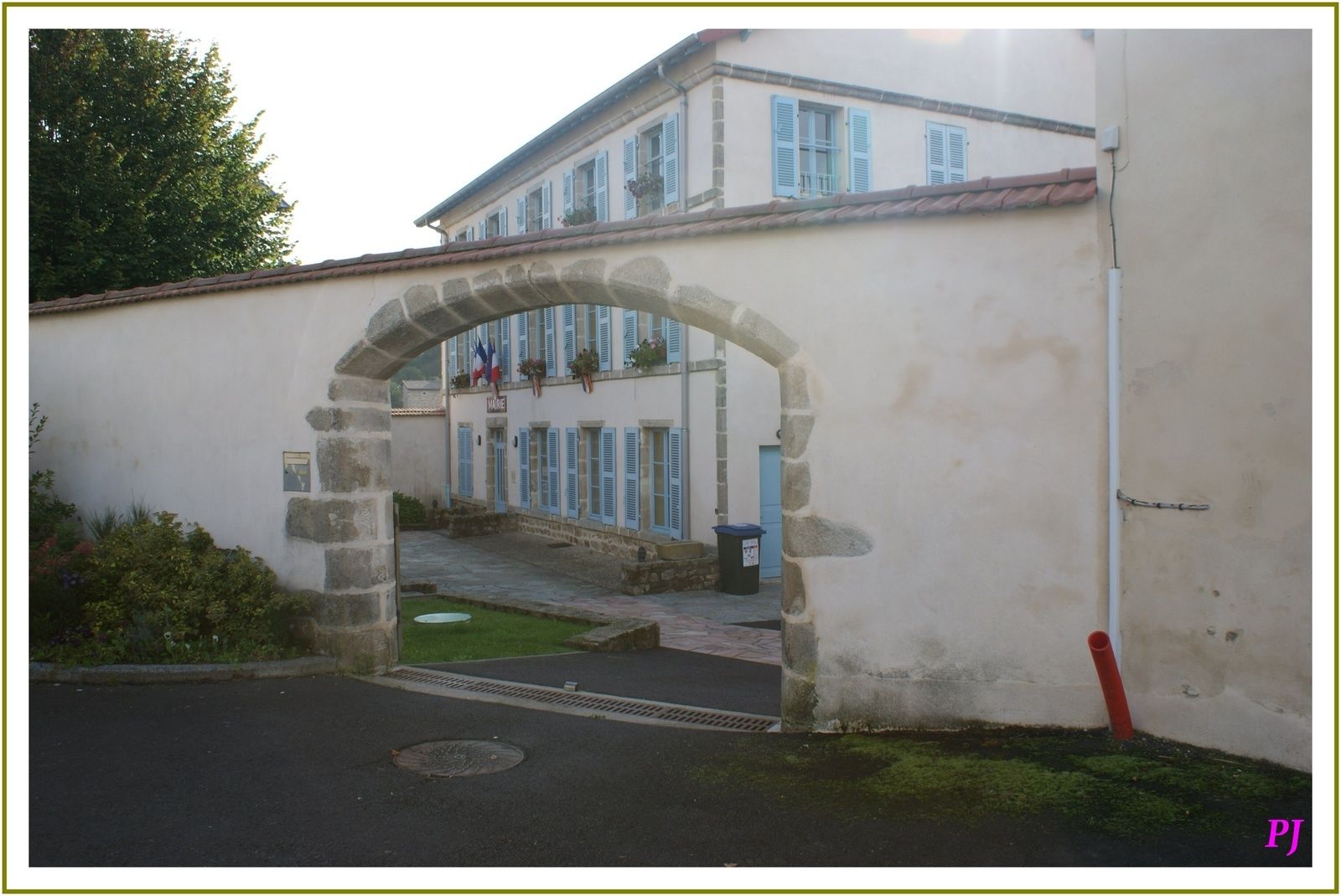      St Bonnet le Chastel