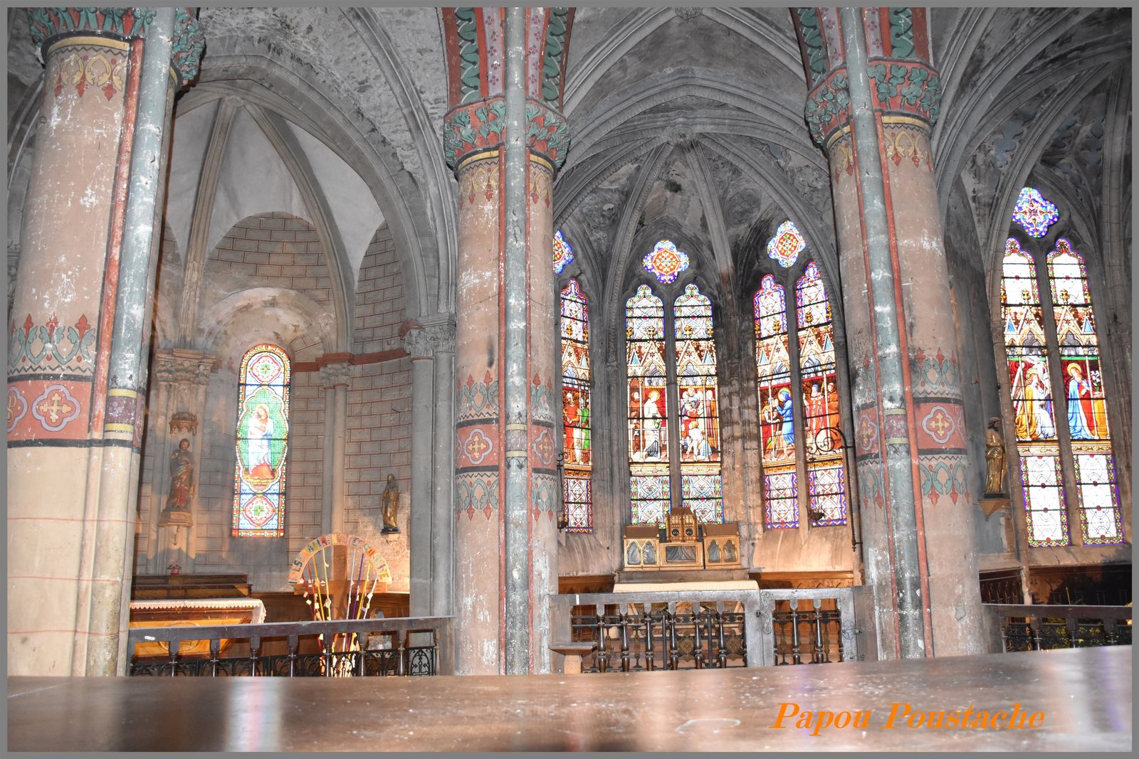 Eglise sainte Croix à Saint Pourçain