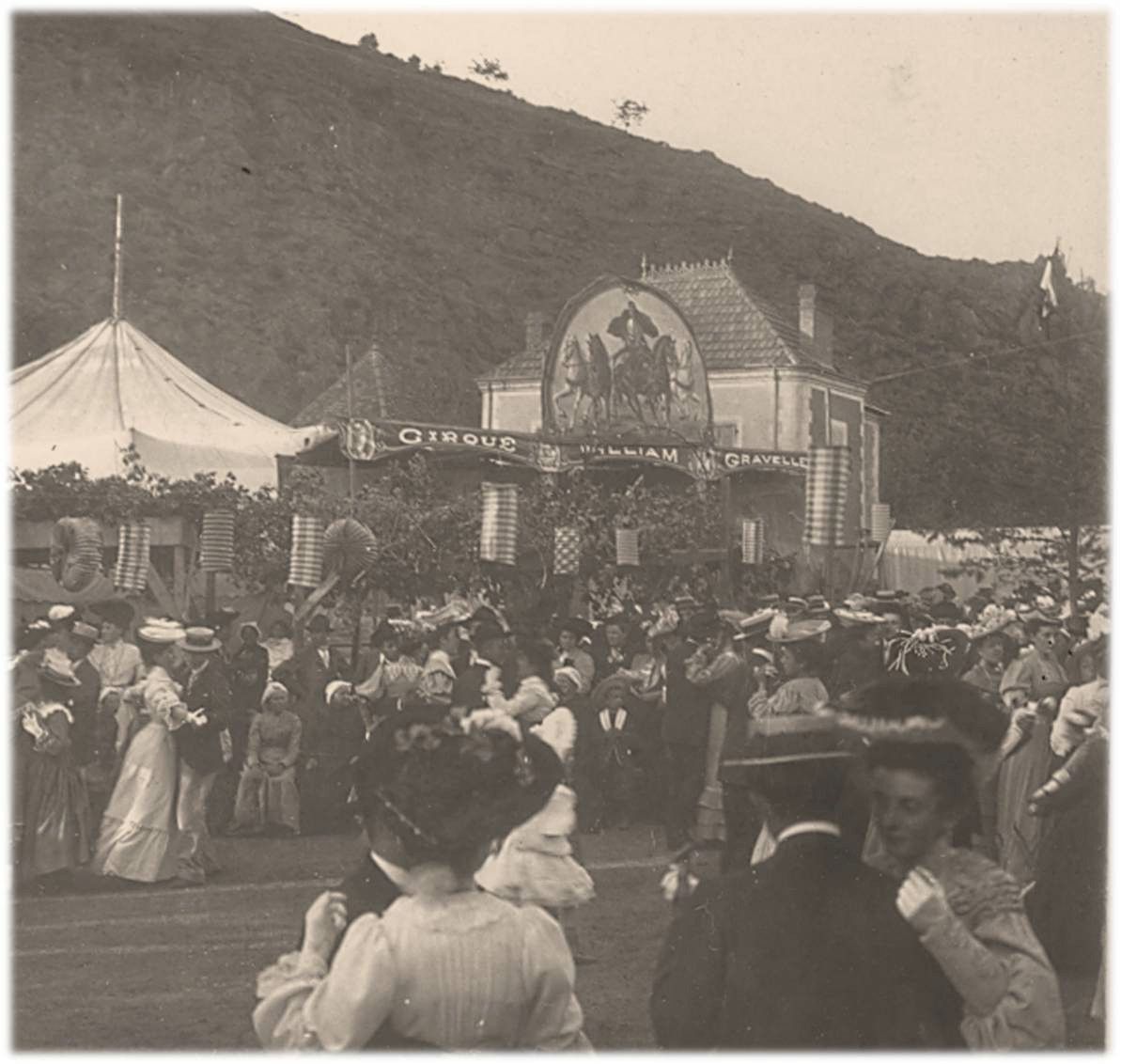 Auzon 1900 à 1942 en photos