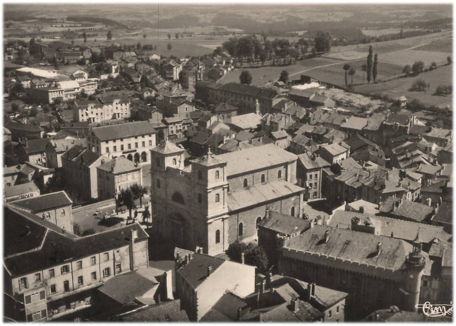 Yssingeaux des années 60 en 60 images