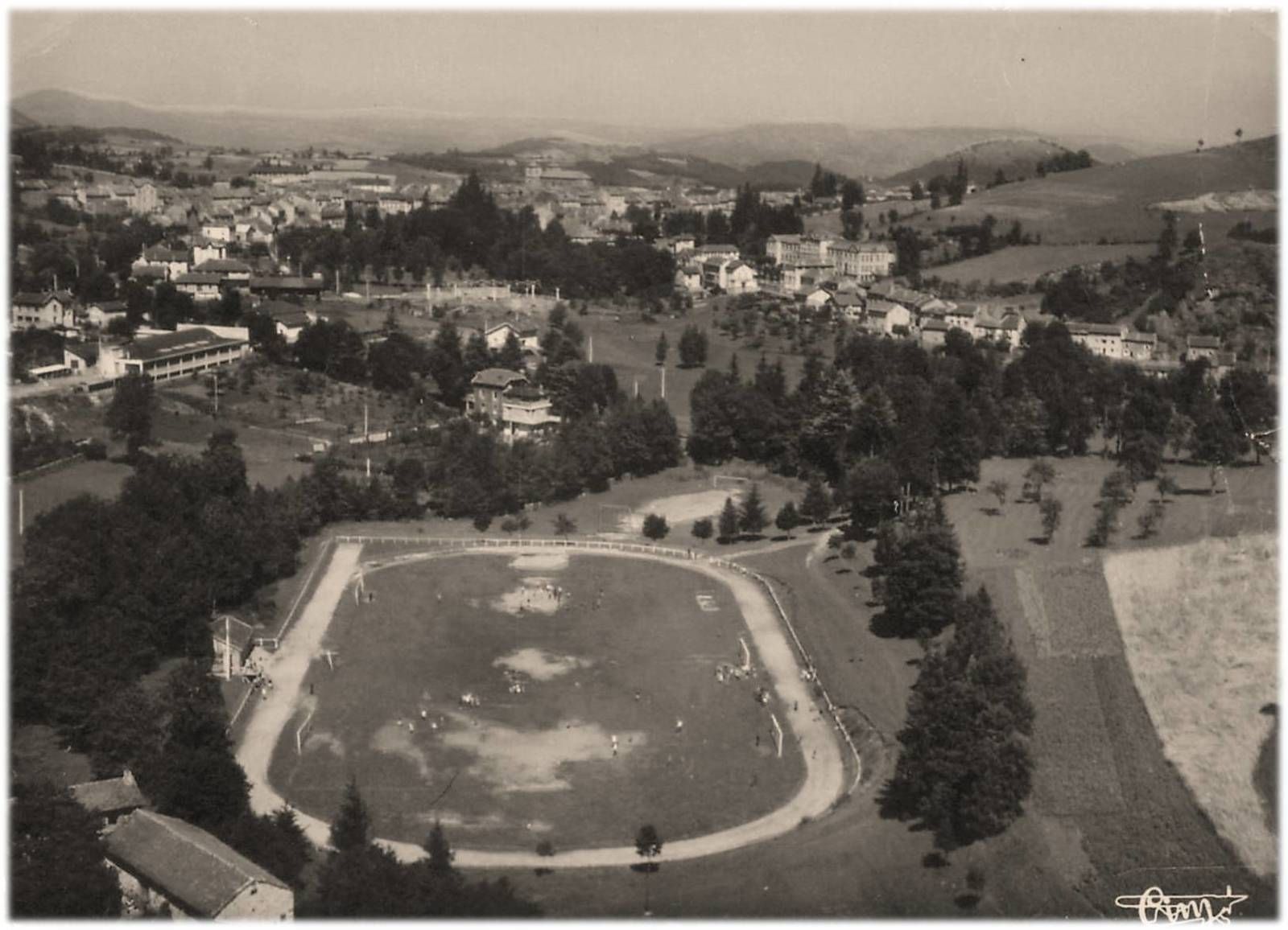 Yssingeaux des années 60 en 60 images