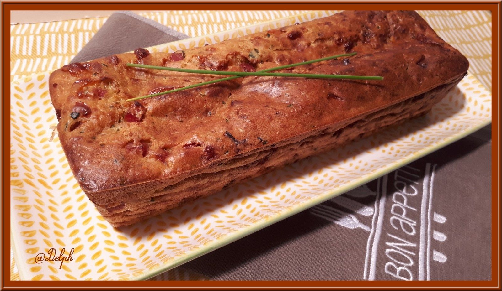 Cake Courgette Tomates Sechees Jambon Oh La Gourmande