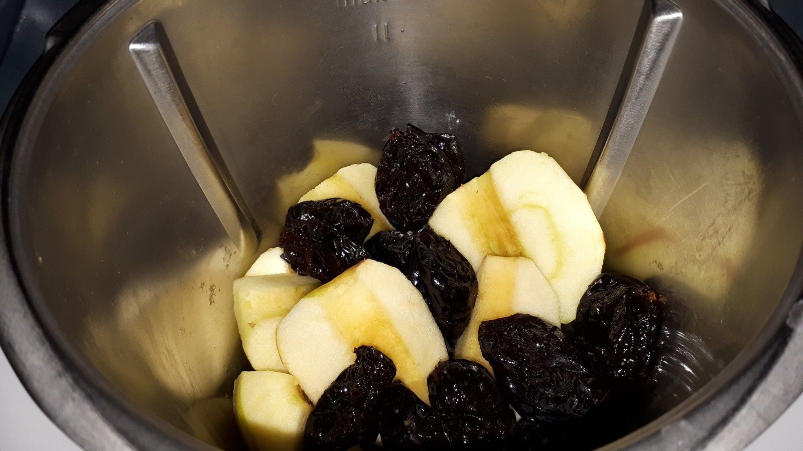 Compote Pommes Pruneaux Vanille Oh La Gourmande