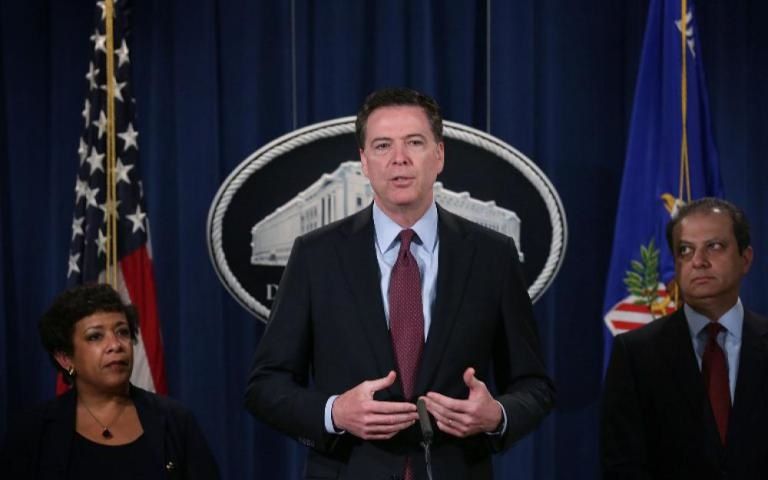 Le directeur du FBI James Comey – AFP / Alex Wong