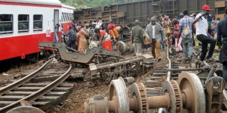Bolloré. Accident de train au Cameroun : le respect a, lui aussi, déraillé (Mediapart)