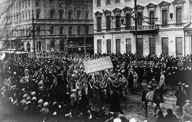 La révolution russe, le droit des peuples à l’autodétermination et la répudiation des dettes (CADTM)