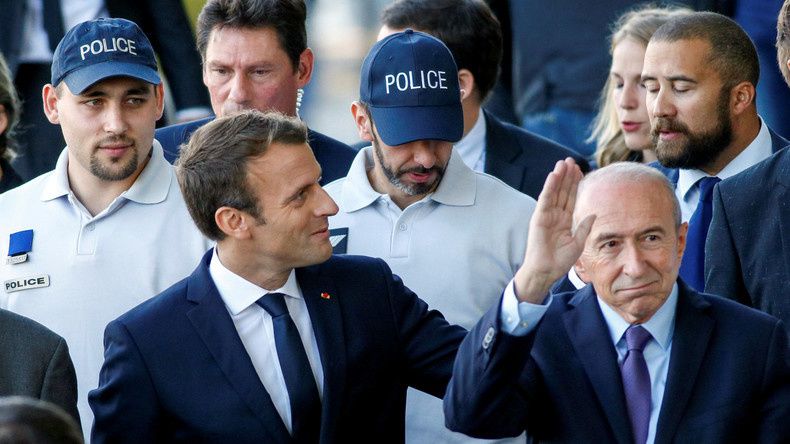 Macron Collomb (c) Robert Pratta / Reuters