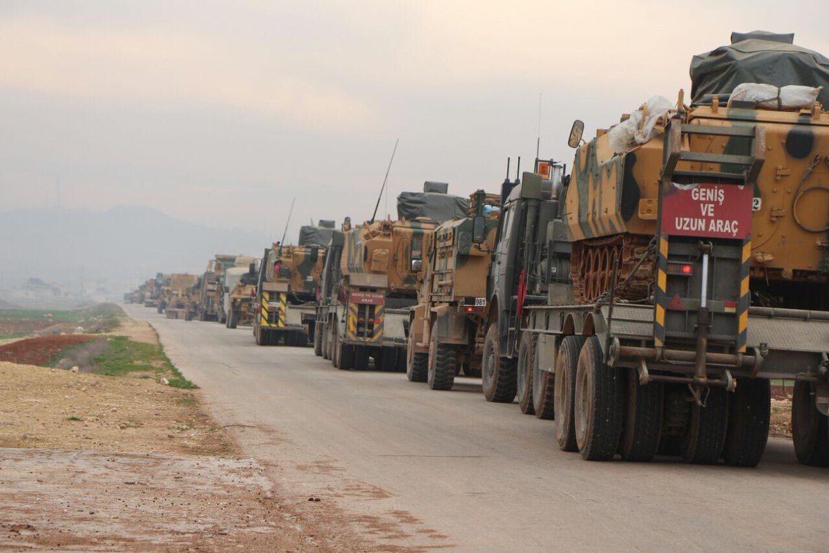 Vidéo : La Turquie continue de déployer des chars de combat et d'autres équipements militaires à la frontière syrienne (Southfront)