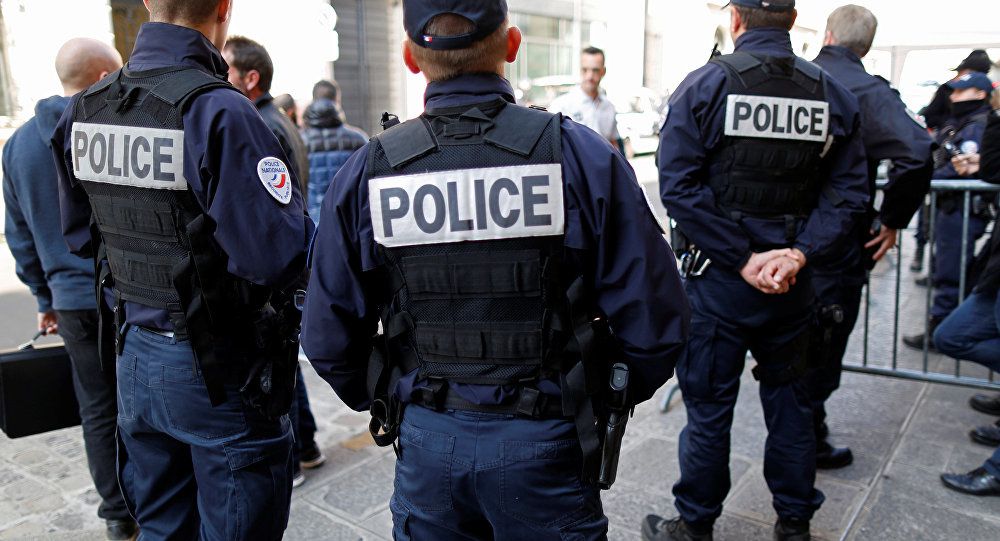Police (c) Charles Platiau / Reuters