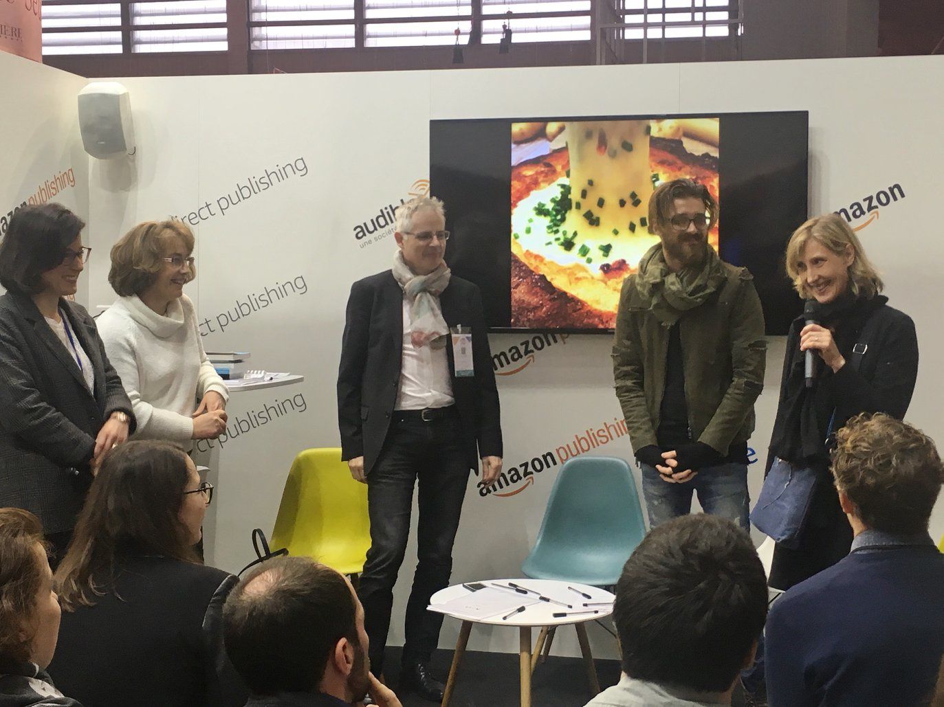 Réception du prix par Cara Vitto speed dating de l'autoédition Amazon Salon du livre 2018