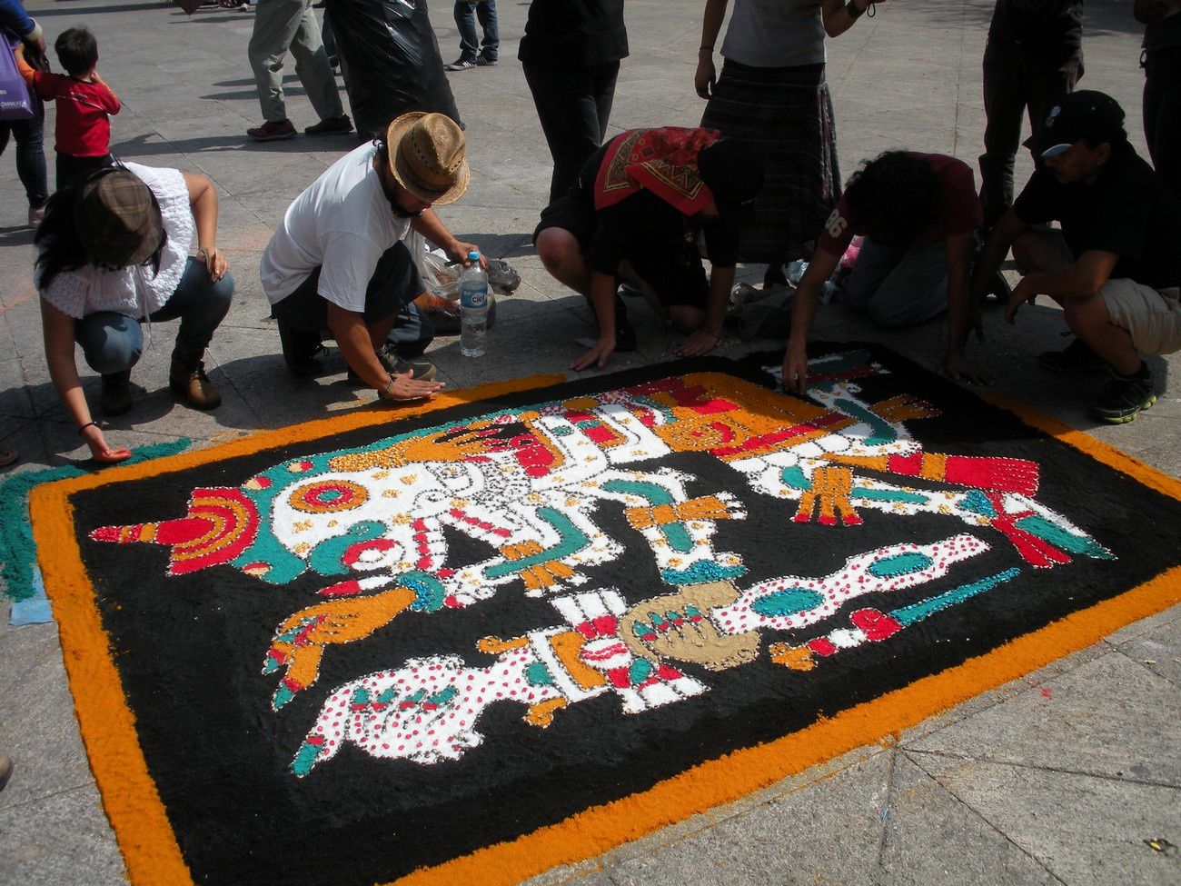 Art de la rue au centre de Cuernavaca et activité du Popocatepetl