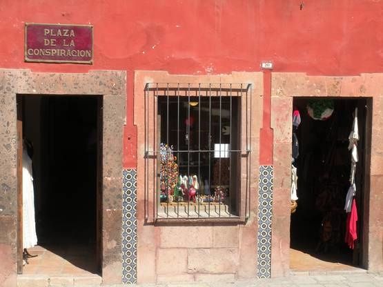 Les enseignes discrètes des commerçants de San Miguel