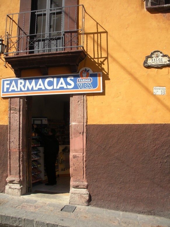 Les enseignes discrètes des commerçants de San Miguel