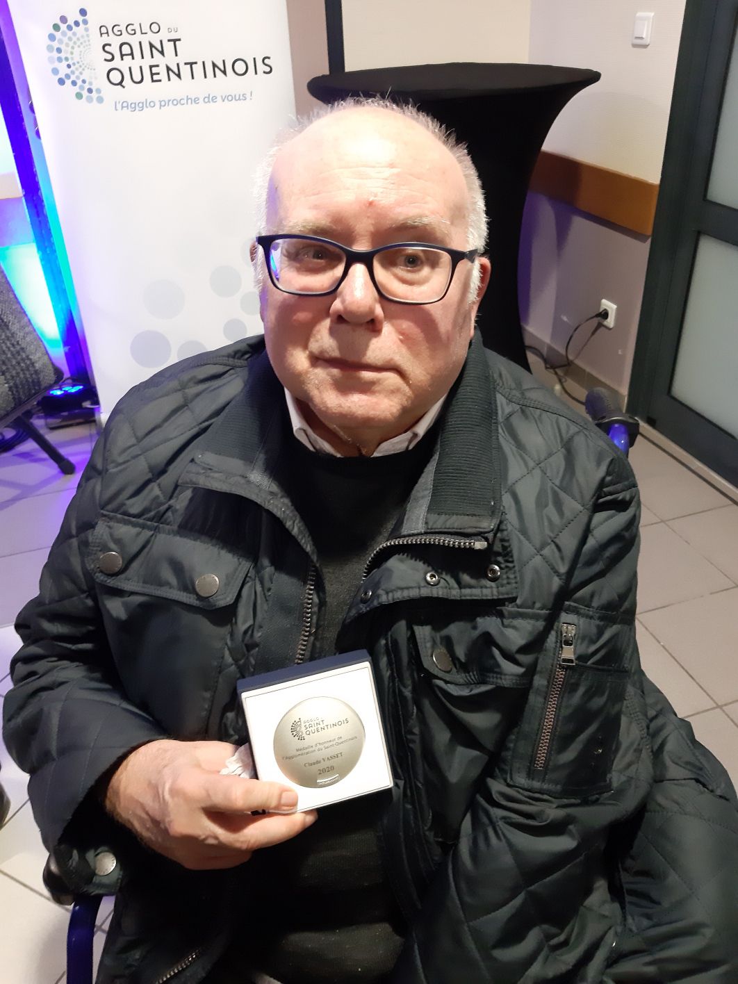 La médaille d'honneur de l'Agglo du Saint-Quentinois à Claude