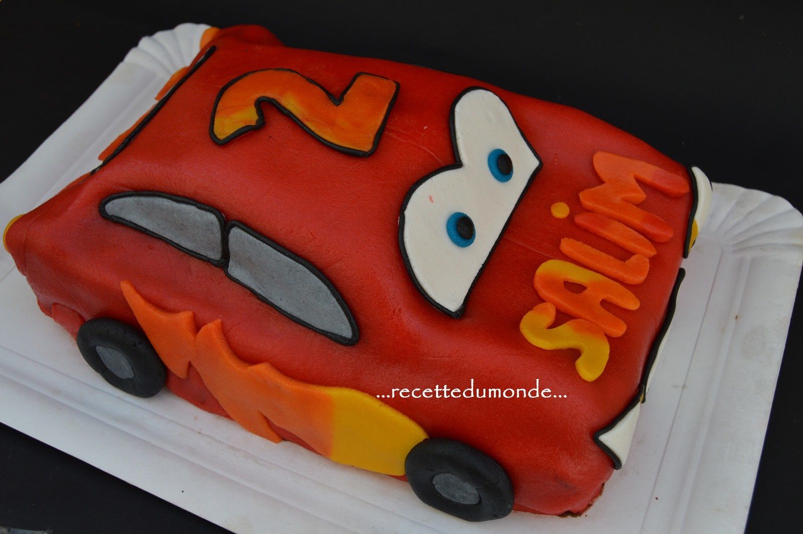 Gateau 3d Cars Flash Mcqueen En Pate D Amande Enfant Bebe Loisir