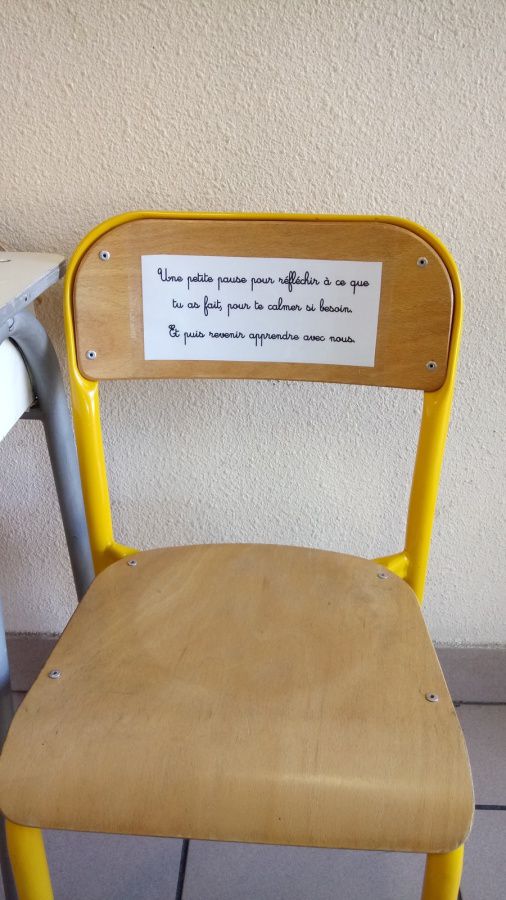 La chaise de réflexion - Au coeur de mon école