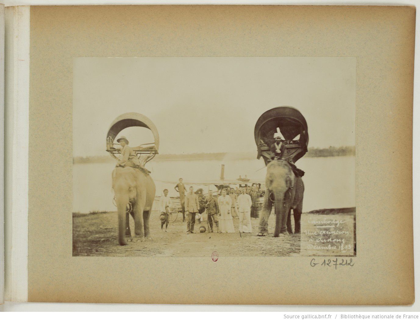 1894 , à travers le Cambodge . Photos de Jules Agostini .( 2 ) .