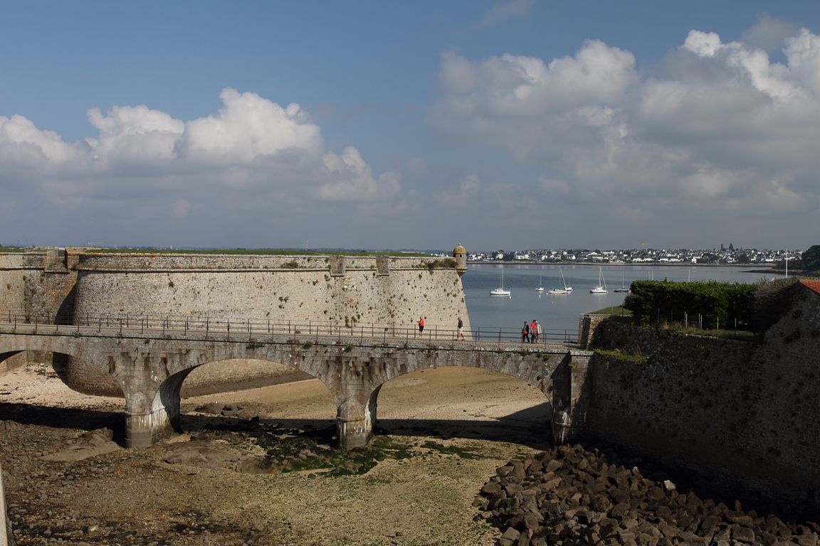 La petite mer de Gâvres et la citadelle de Port Louis (Lorient) . sept.2015