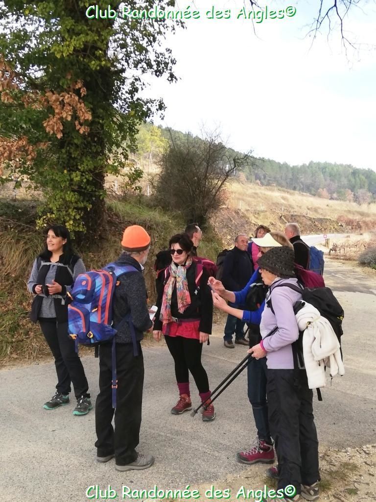 ....................................la-chapelle de tresques- le-chateau de Boussargues(30)