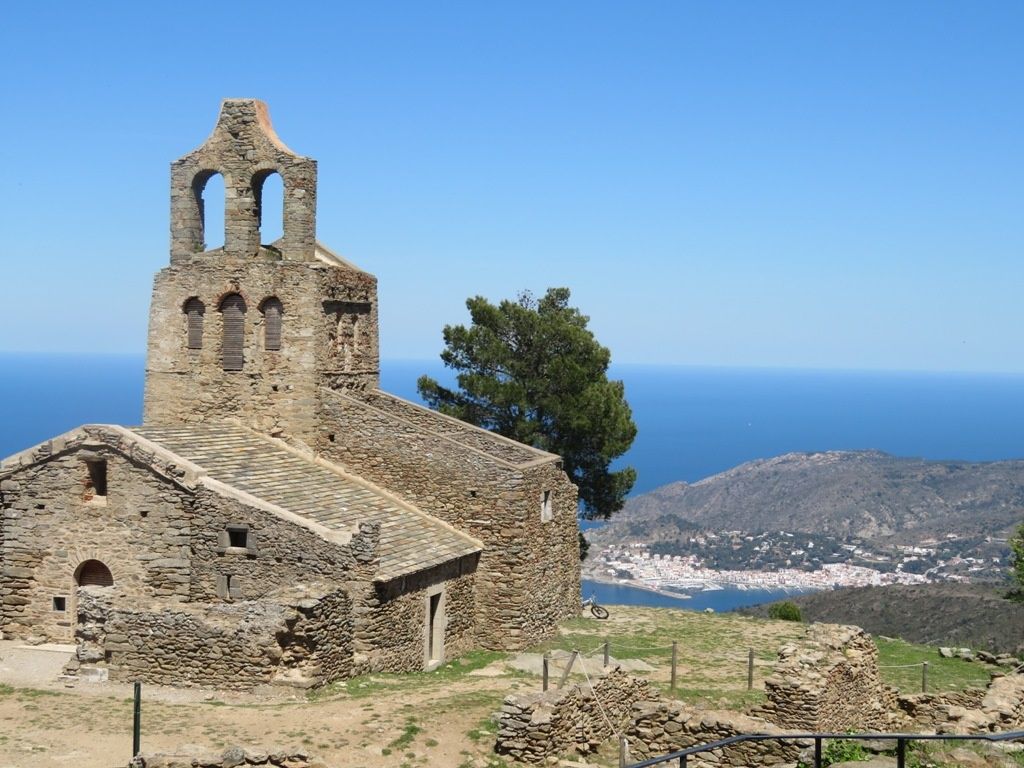 Figure 9 EGLISE SANTA ELENA