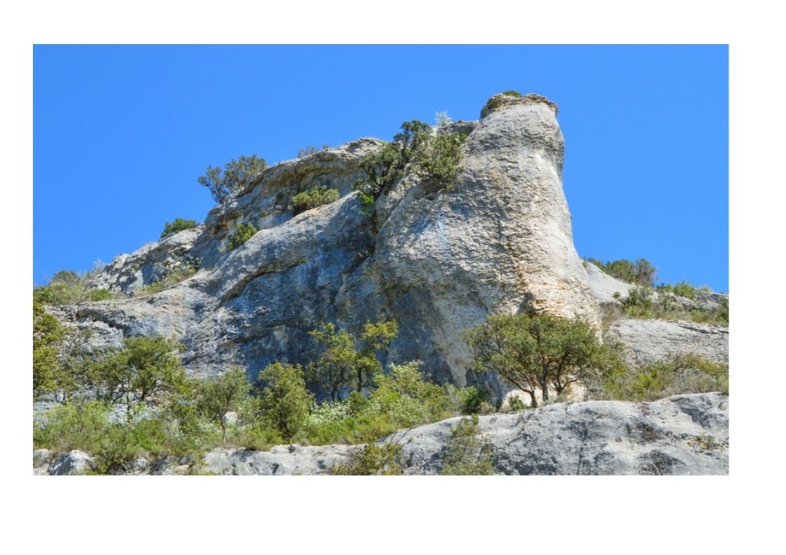 ...........................Gordes-Moulin de la Baume et Bories
