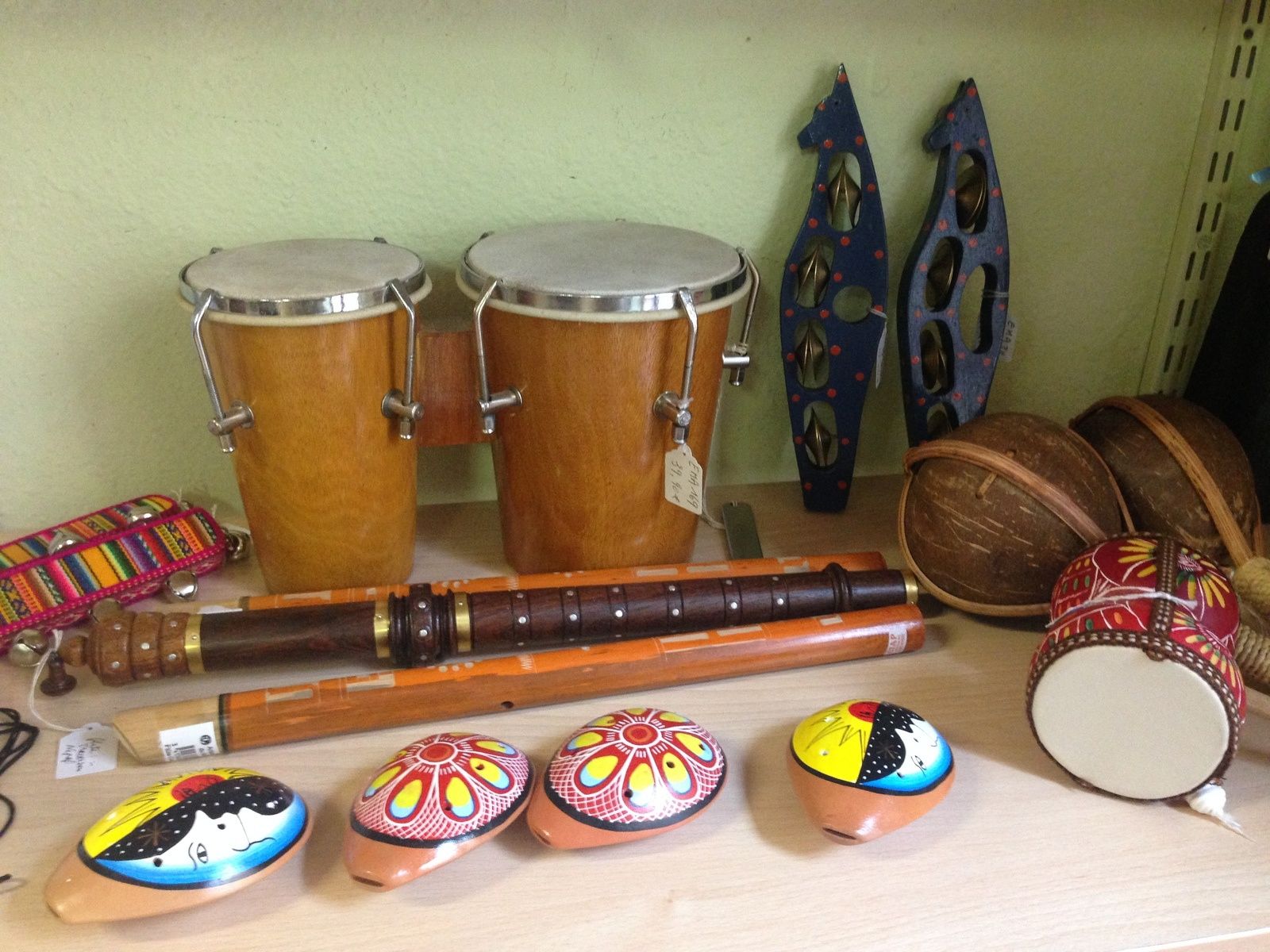 Instruments de musique - Inde, Cameroun, Madagascar, Tanzanie, Pérou