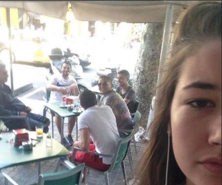 Harcèlement sexuel lorsque le SELFIE apporte (un peu) de réconfort - Noa Jansma étudiante de 20 ans à Amsterdam réagit !