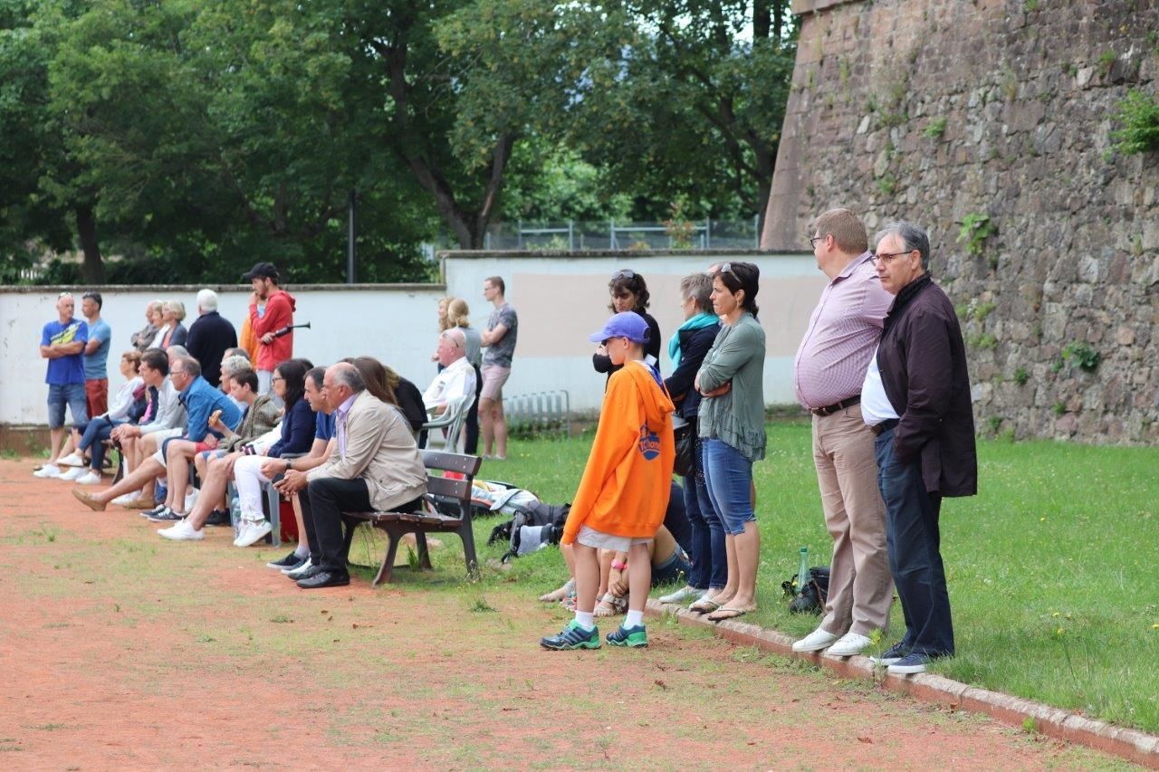 Honneur aux vaincus...