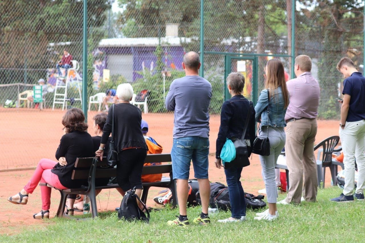 Honneur aux vaincus...