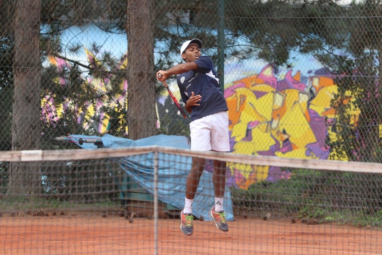 Honneur aux vaincus...