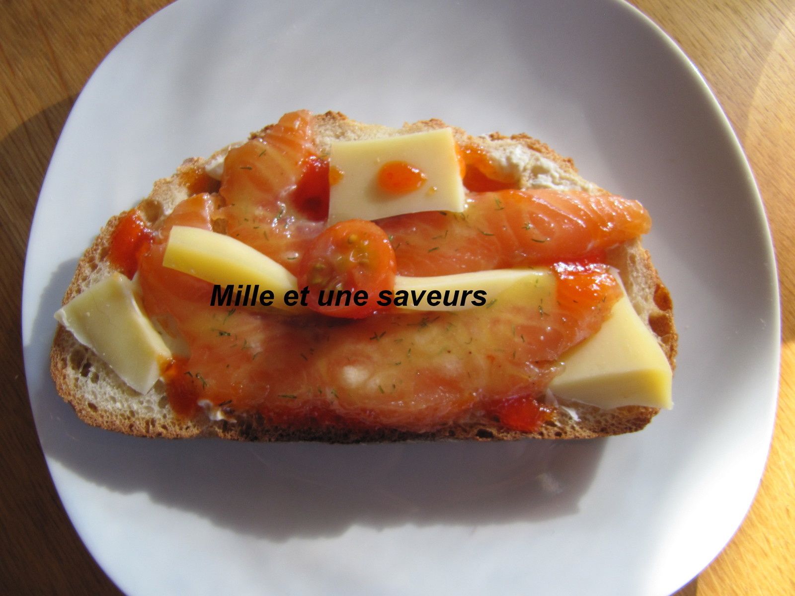 Saumon fumé maison sans fumoir ou saumon Gravlax - mille et une saveurs  dans ma cuisine