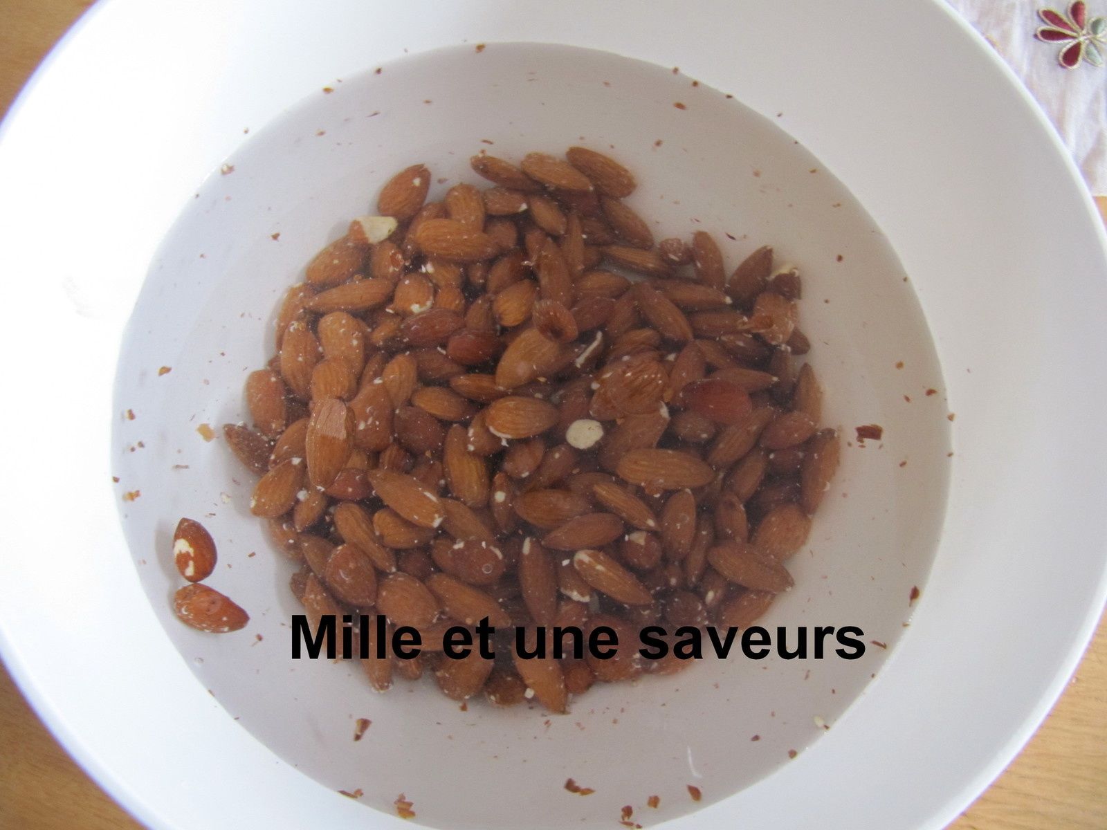 Crème au chocolat avec du lait d'amandes maison faite au thermomix
