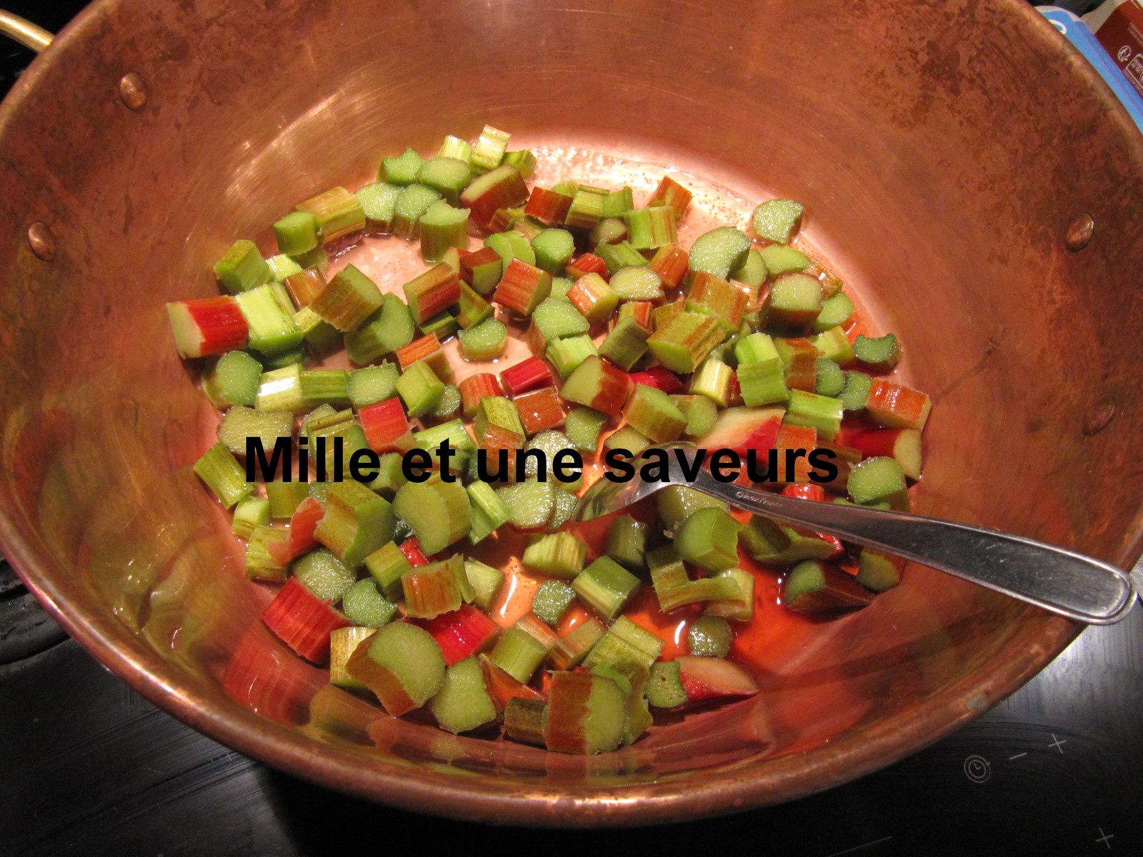 Confiture rhubarbe et cerises mille et une saveurs dans ma cuisine