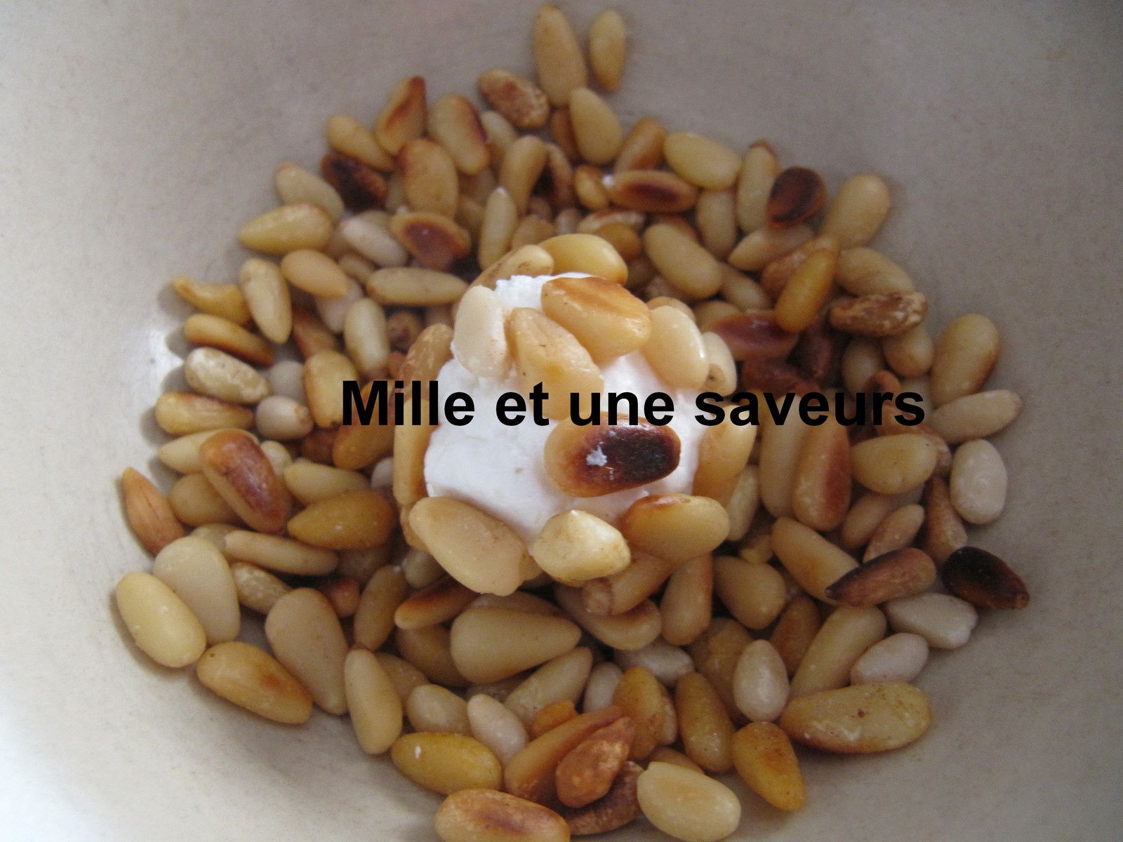 Petite Boule Fromage De Chevre Gourmandise En Aperitif Mille Et Une Saveurs Dans Ma Cuisine