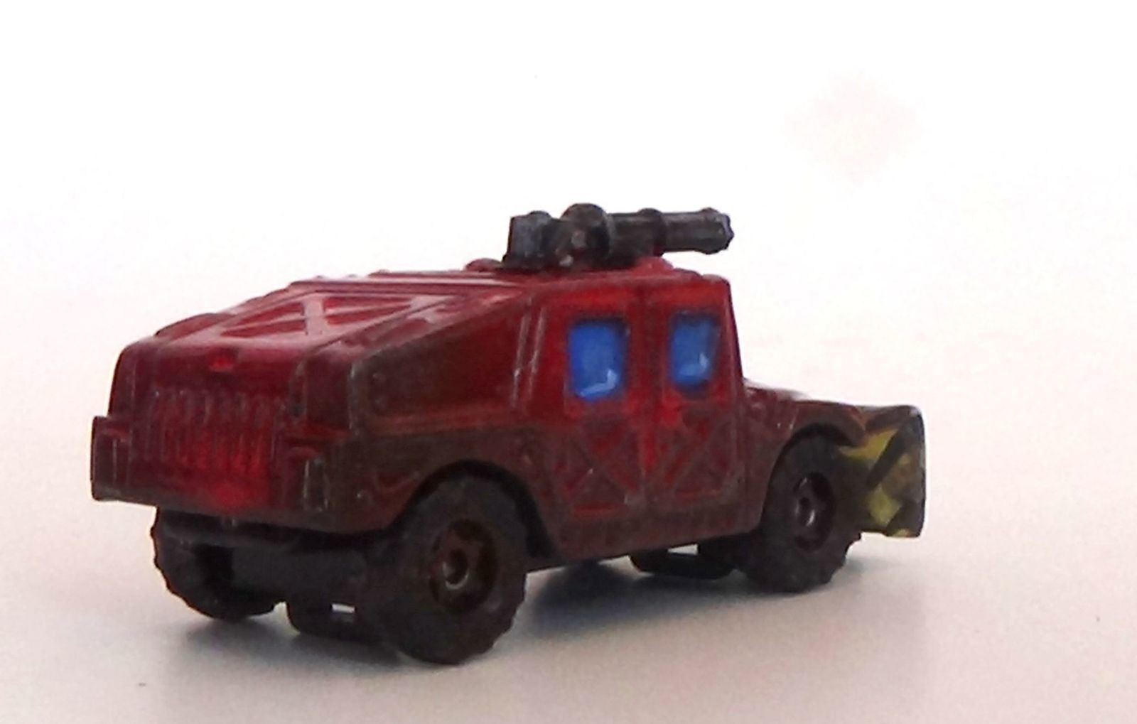 Conversion d’un jouet « Hummer » en voiture belier pour Gaslands