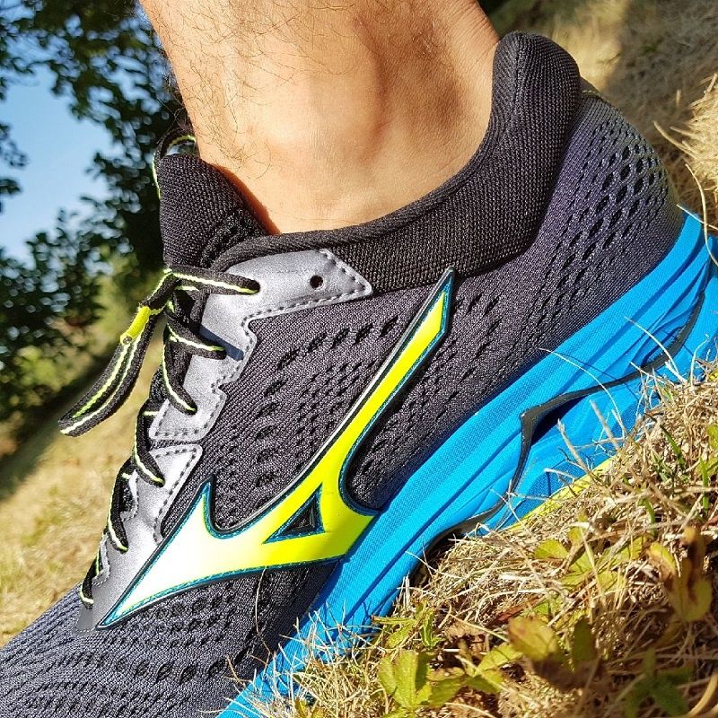 Materiel La rentree sportive avec les Mizuno Wave Rider 22 Par 4 chemins
