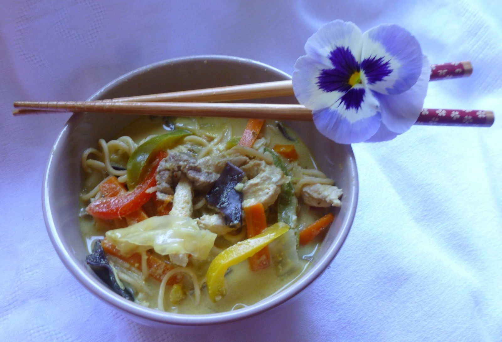 fondue asiatique au bouillon satay Elleisab,le blog d'une momoflinguée